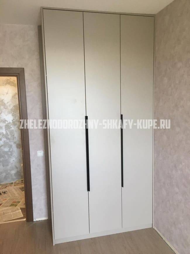 Шкафы в спальню Железнодорожный